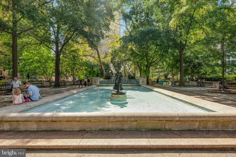 $1,700,000 | 1901 Walnut Street, Unit 15D, Philadelphia, PA 19103
