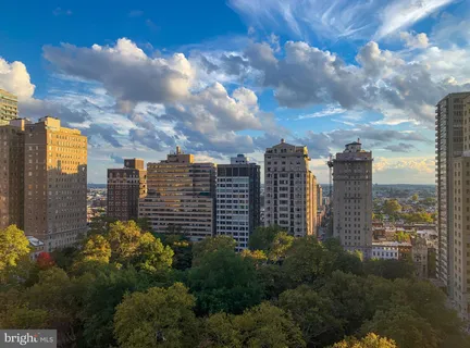 $1,700,000 | 1901 Walnut Street, Unit 15D, Philadelphia, PA 19103