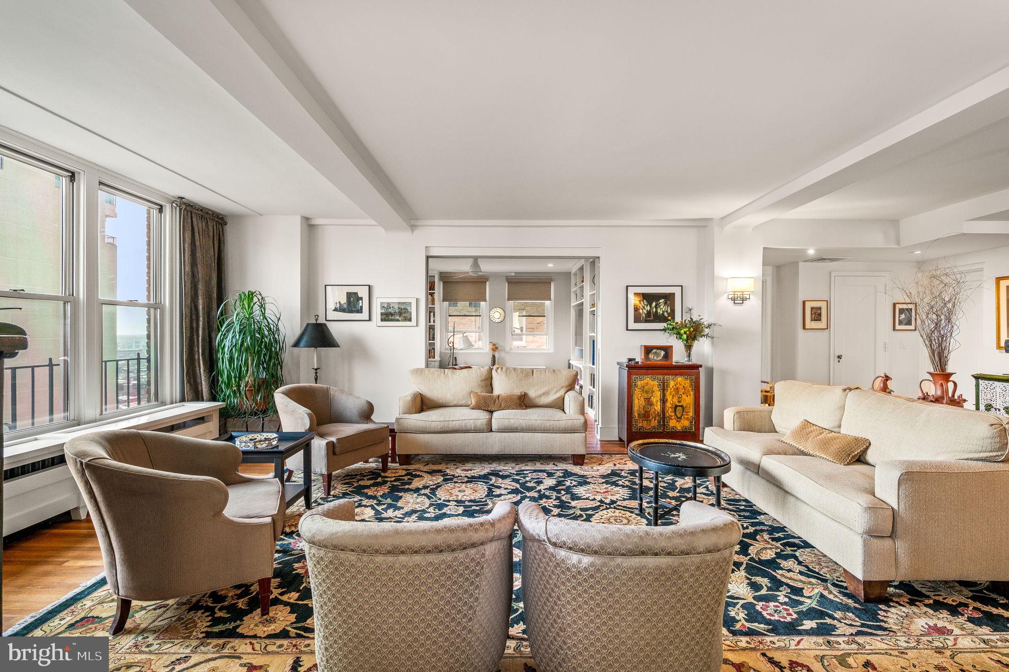 1901 Walnut Street, Unit 15D Philadelphia, PA 19103 - Photo 10 of 45 Living Area