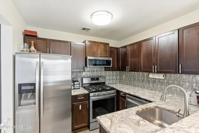 $3,600 | 19 Horseshoe Court, Tinton Falls, NJ 07753