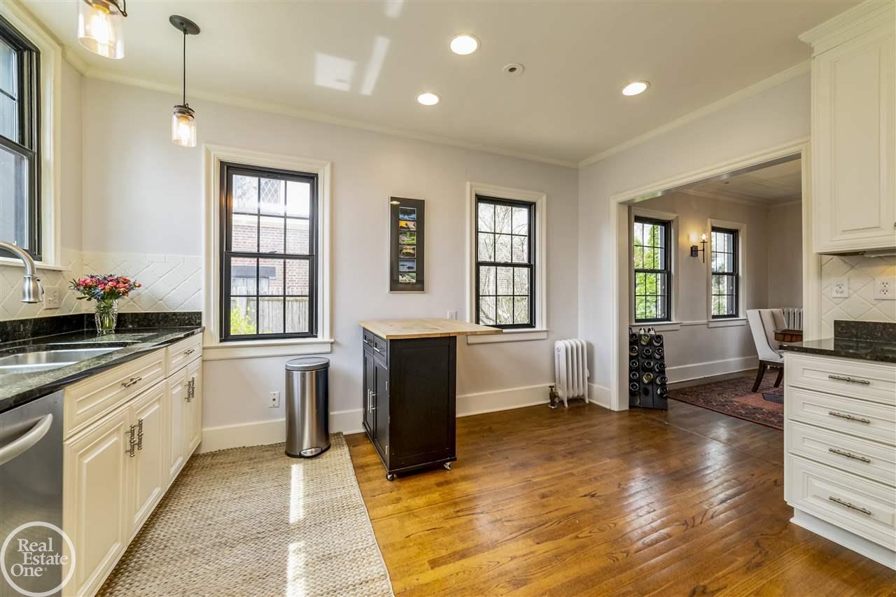 69 Moran Road Grosse Pointe Farms, MI 48236 - Photo 14 of 44