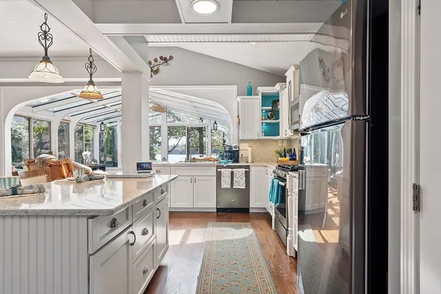 $729,900 | 20 4th Lane, Chelmsford, MA 01824