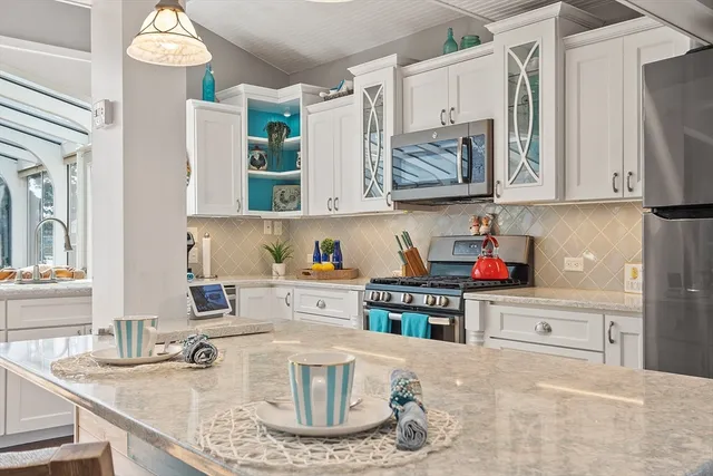 $729,900 | 20 4th Lane, Chelmsford, MA 01824