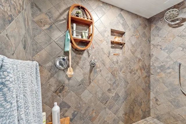 $729,900 | 20 4th Lane, Chelmsford, MA 01824