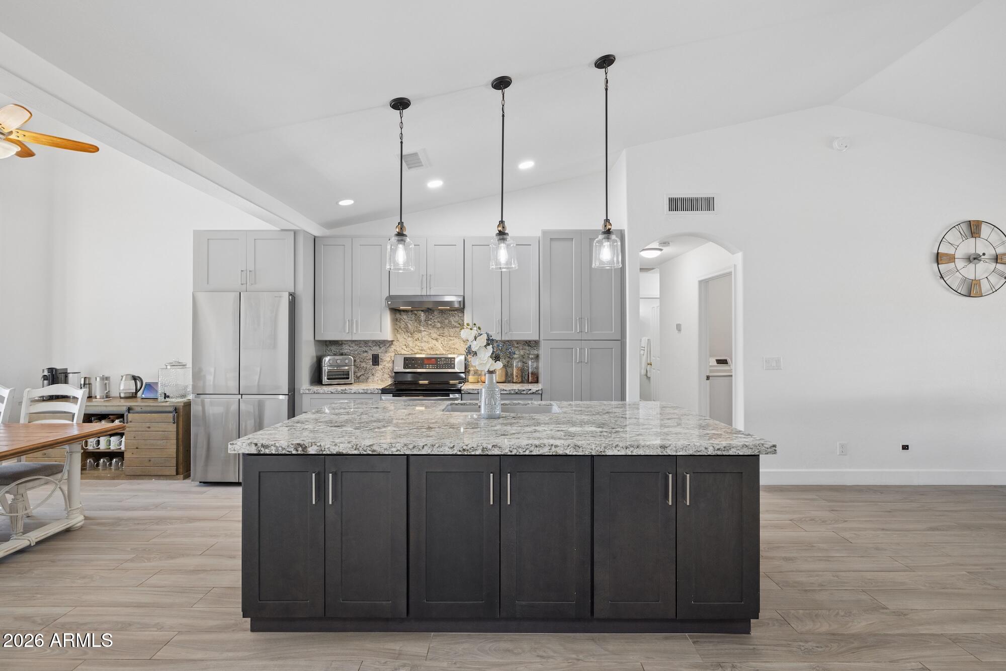 907 North Mountain Road Mesa, AZ 85207 - Photo 2 of 44