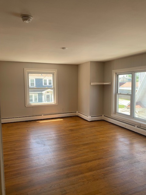 91 Sterling Street Pawtucket, RI 02860 - Photo 6 of 34 2nd floor living