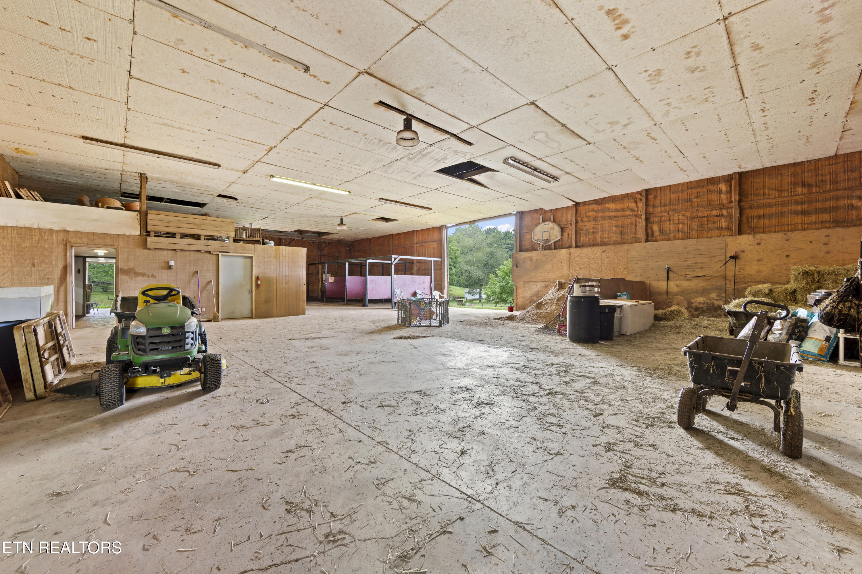 500 Miller Road Clinton, TN 37716 - Photo 21 of 42 aa1006A3703