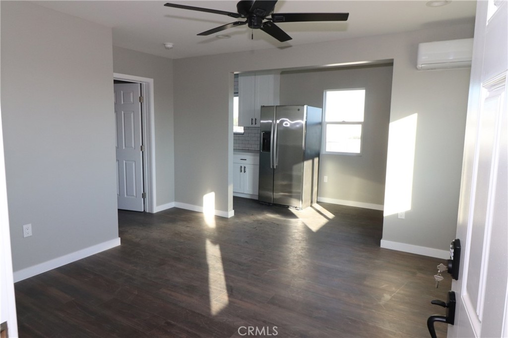 295 East Lerdo Highway Shafter, CA 93263 - Photo 15 of 16 lIving Area