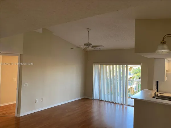 $2,700 | 9645 Northwest 1st Court, Unit 1302, Pembroke Pines, FL 33024