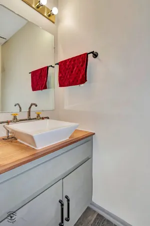 $225,000 | 14411 Lamon Avenue, Midlothian, IL 60445