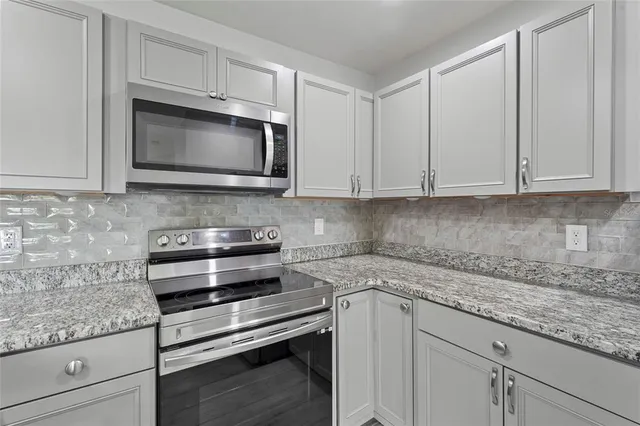 $1,850 | 4045 Crockers Lake Boulevard, Unit 23, Sarasota, FL 34238