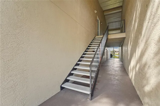 $1,850 | 4045 Crockers Lake Boulevard, Unit 23, Sarasota, FL 34238