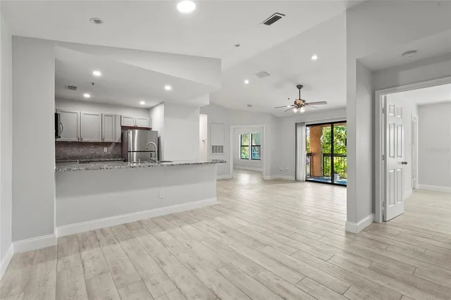 $1,850 | 4045 Crockers Lake Boulevard, Unit 23, Sarasota, FL 34238