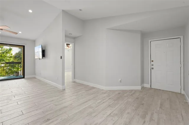 $1,850 | 4045 Crockers Lake Boulevard, Unit 23, Sarasota, FL 34238