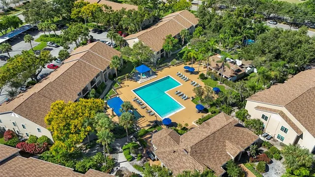 $1,850 | 4045 Crockers Lake Boulevard, Unit 23, Sarasota, FL 34238