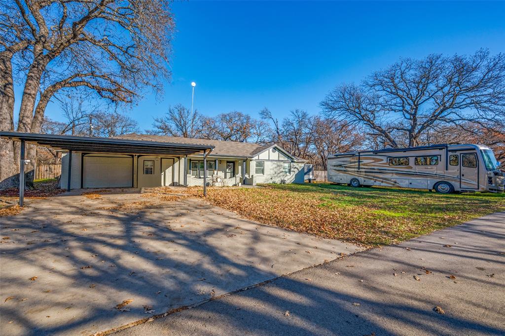 7160 Jay Lane Azle, TX 76020 - Photo 1 of 25