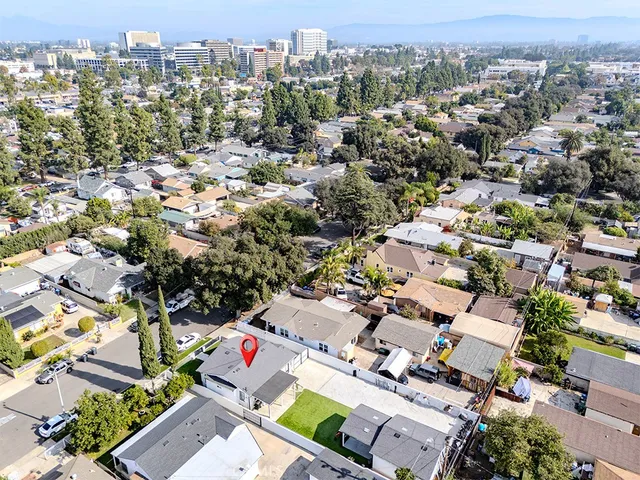 $925,000 | 1130 West Chestnut Avenue, Santa Ana, CA 92703