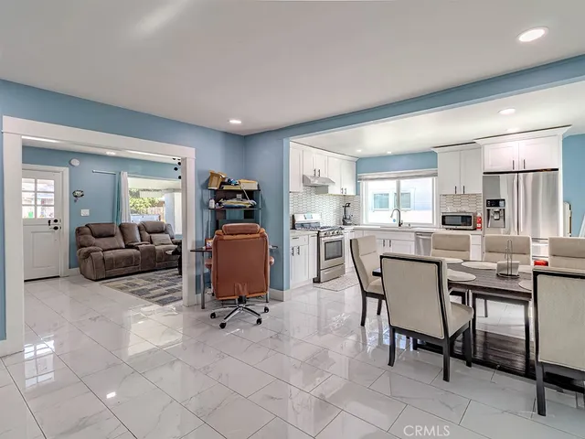 $925,000 | 1130 West Chestnut Avenue, Santa Ana, CA 92703