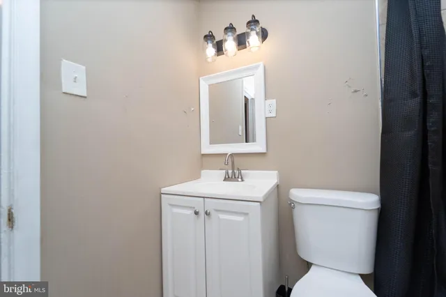 $149,900 | 2820 Edgecombe Circle South, Baltimore, MD 21215