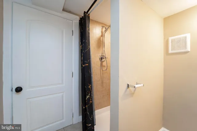 $149,900 | 2820 Edgecombe Circle South, Baltimore, MD 21215