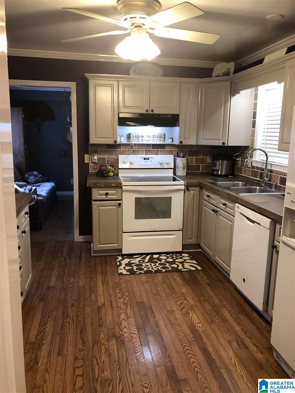 1235 4th Place Pleasant Grove, AL 35127 - Photo 6 of 33