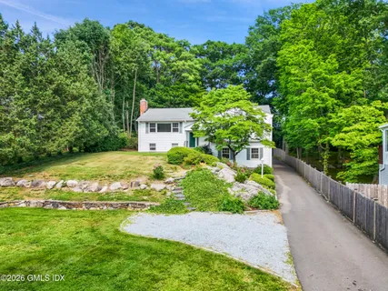$1,850,000 | 33 Sachem Road, Greenwich, CT 06830
