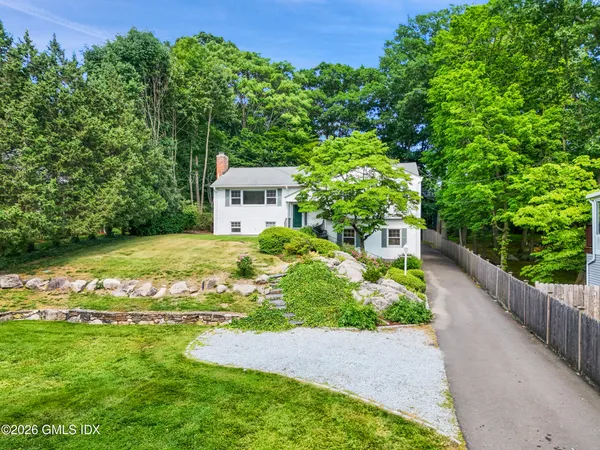 $1,850,000 | 33 Sachem Road, Greenwich, CT 06830