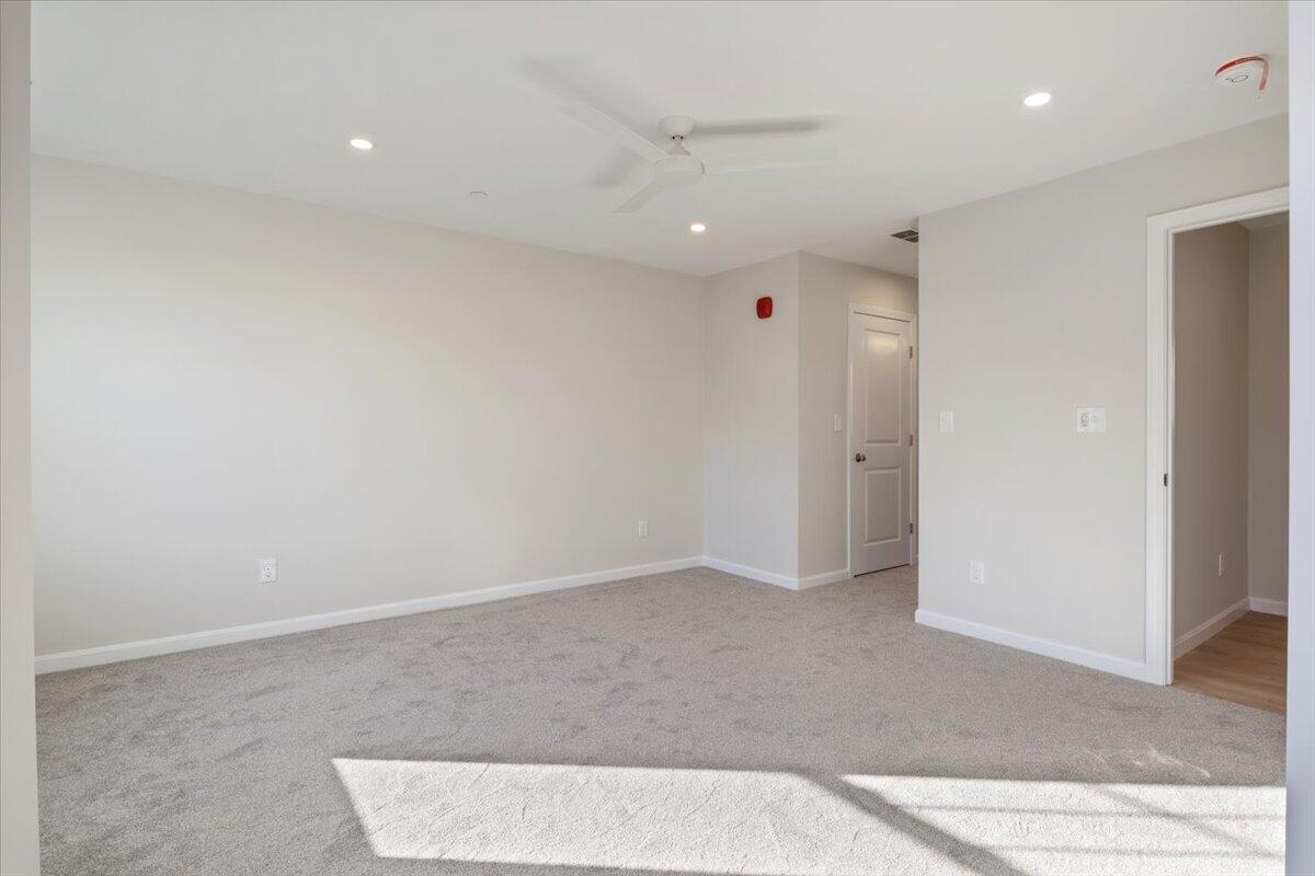 25 Regency Circle, Unit 2 Kittery, ME 03904 - Photo 19 of 26 17-33_Regency_Cir_16