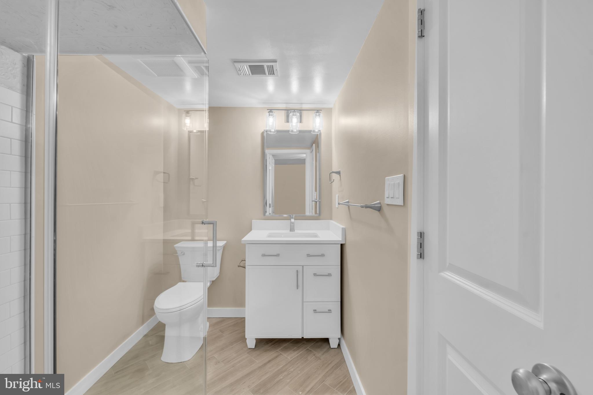 1806 North Shore Court Reston, VA 20190 - Photo 46 of 58 Remodeled full lower level bath