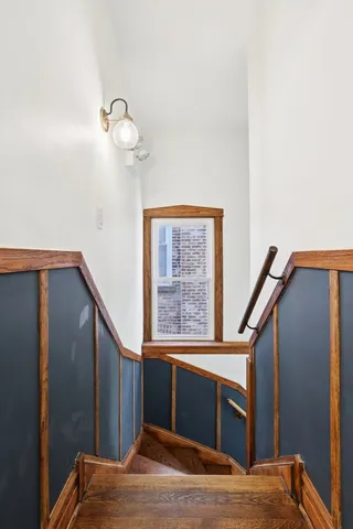 $575,000 | 1910 South Harvey Avenue, Berwyn, IL 60402