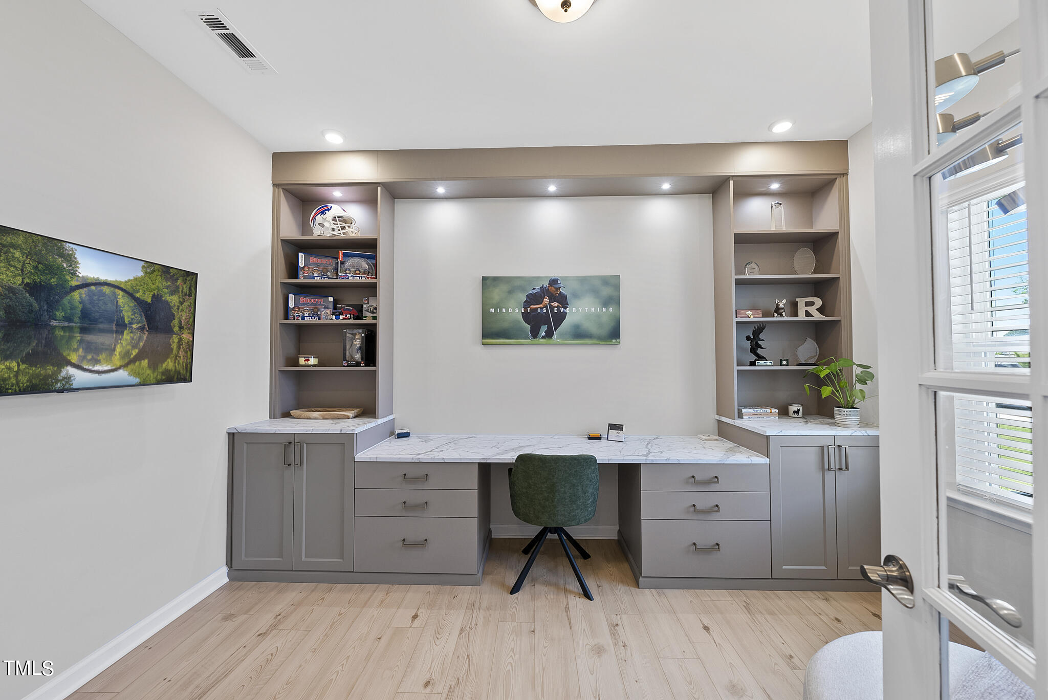 3813 Cross Timber Lane Raleigh, NC 27603 - Photo 6 of 42 DSC01303