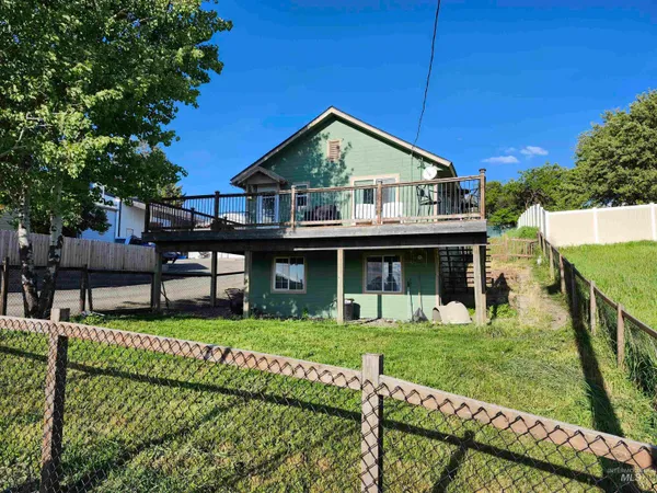 $349,000 | 632 North Fir Street, Genesee, ID 83832