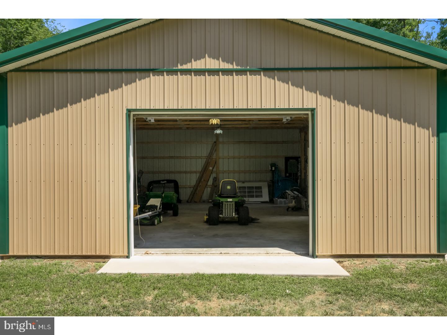 40 Agress Road Perrineville, NJ 08535 - Photo 22 of 25 Barn