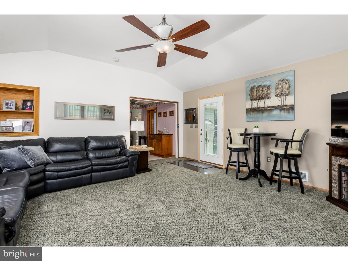 40 Agress Road Perrineville, NJ 08535 - Photo 8 of 25 Great Room