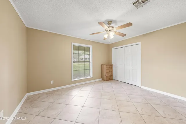 $300,000 | 165 Skylark Lane, Sunset, LA 70584