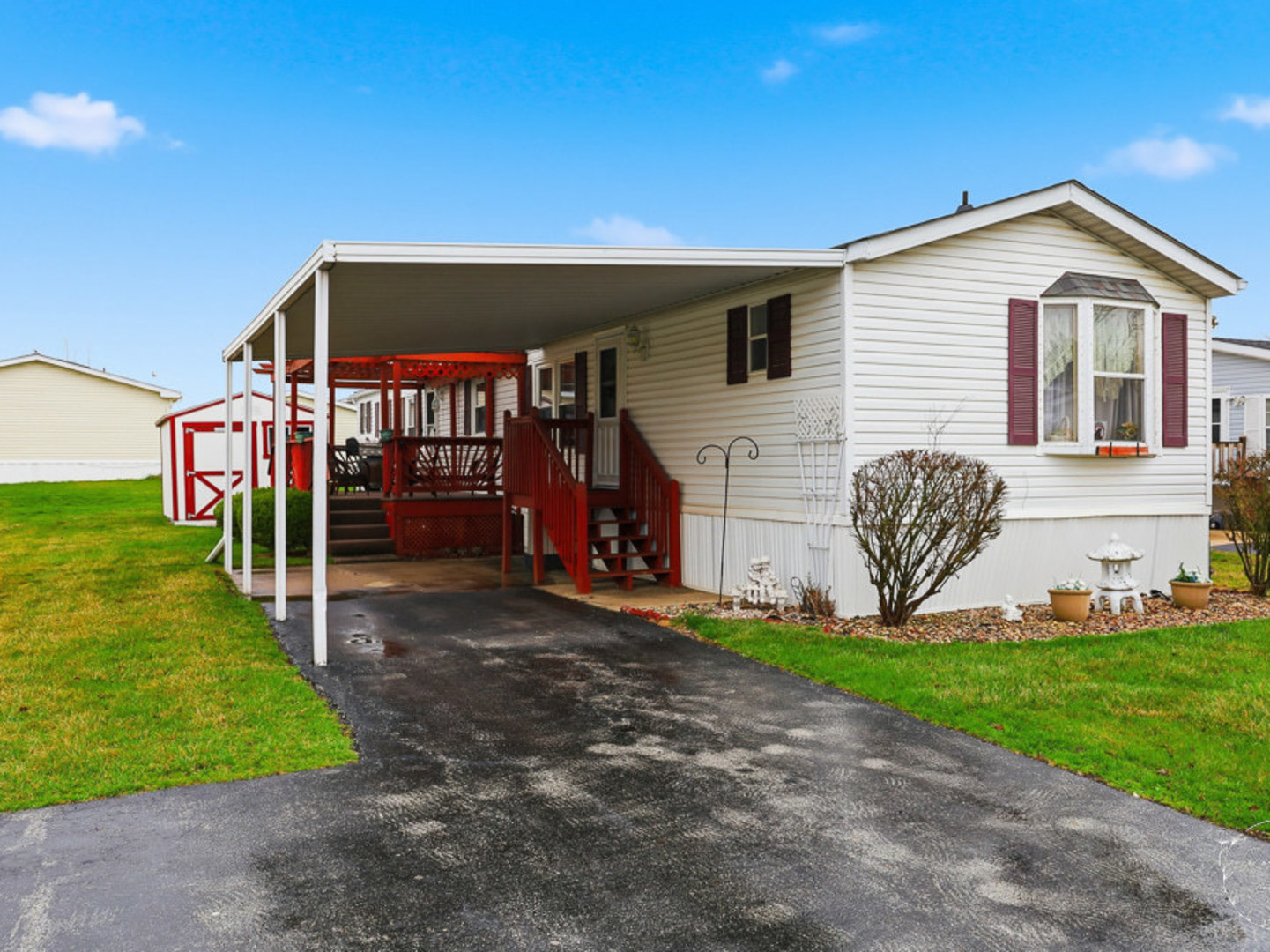 52 Partridge Lane Beecher, IL 60401 - Photo 2 of 24 a view of a house with a yard