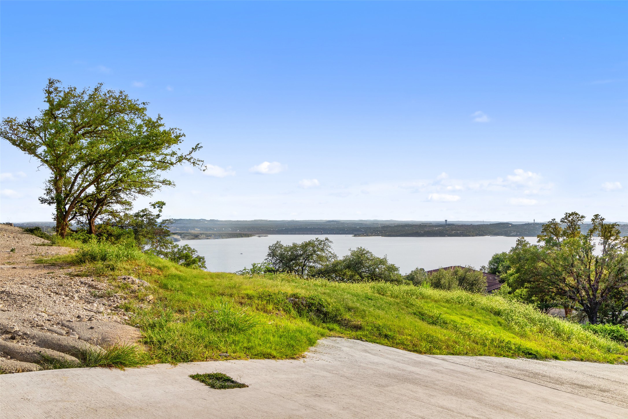 6813 Oasis Pass Austin, TX 78732 - Photo 3 of 36