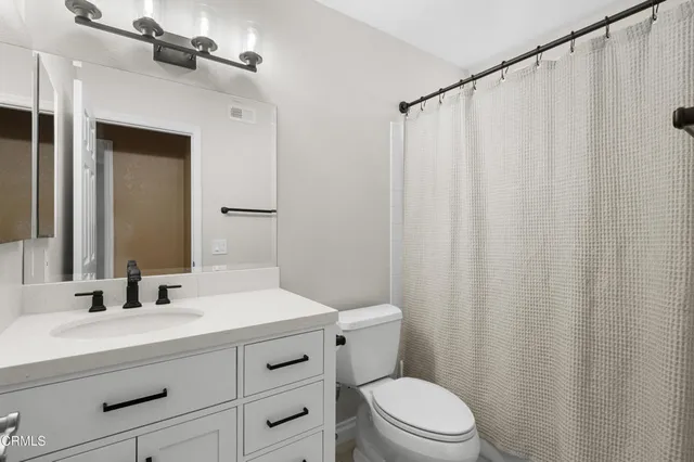 $3,600 | 5059 Via Calderon, Camarillo, CA 93012