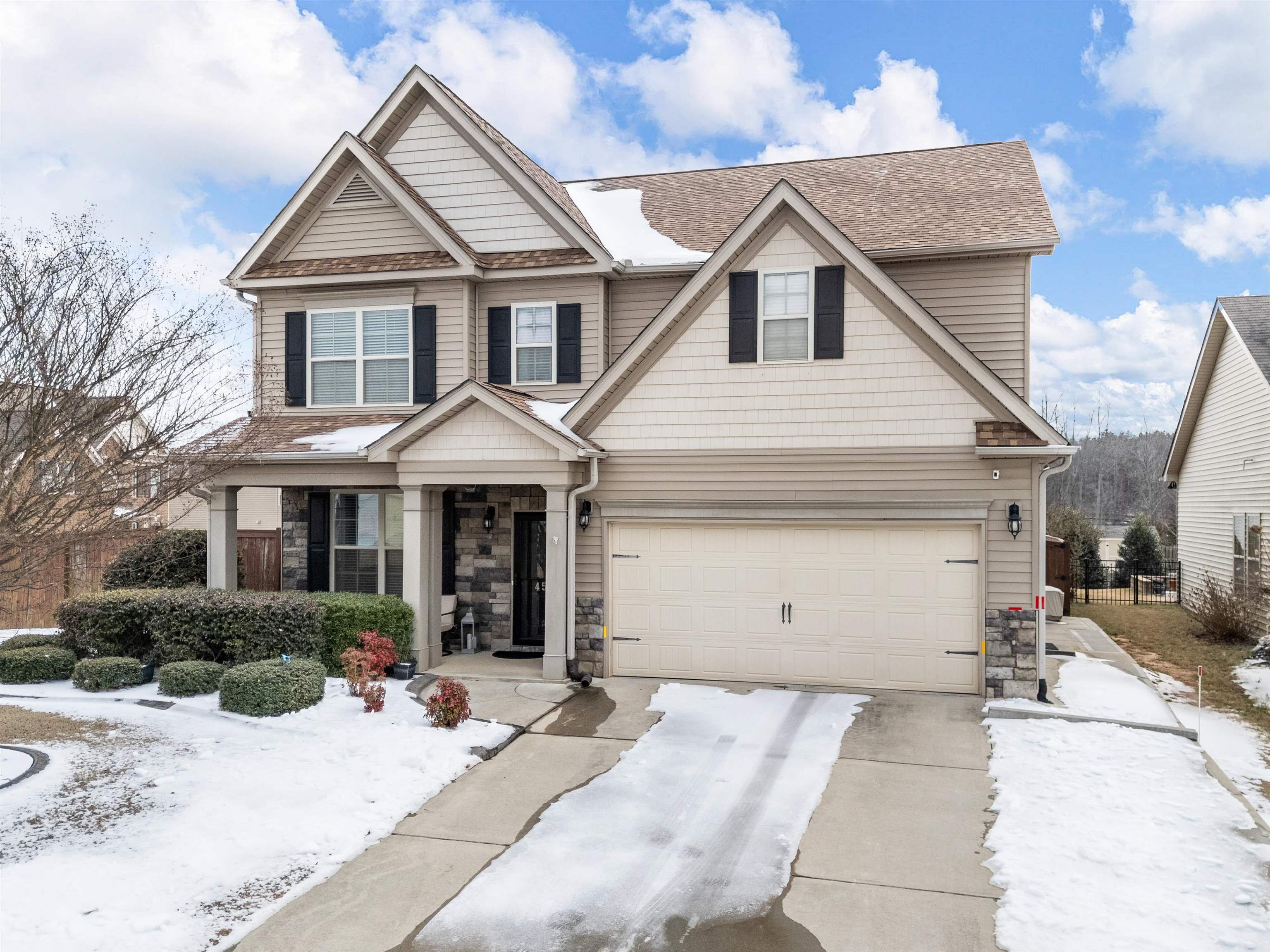 450 Bucklebury Road Greer, SC 29651 - Photo 2 of 48