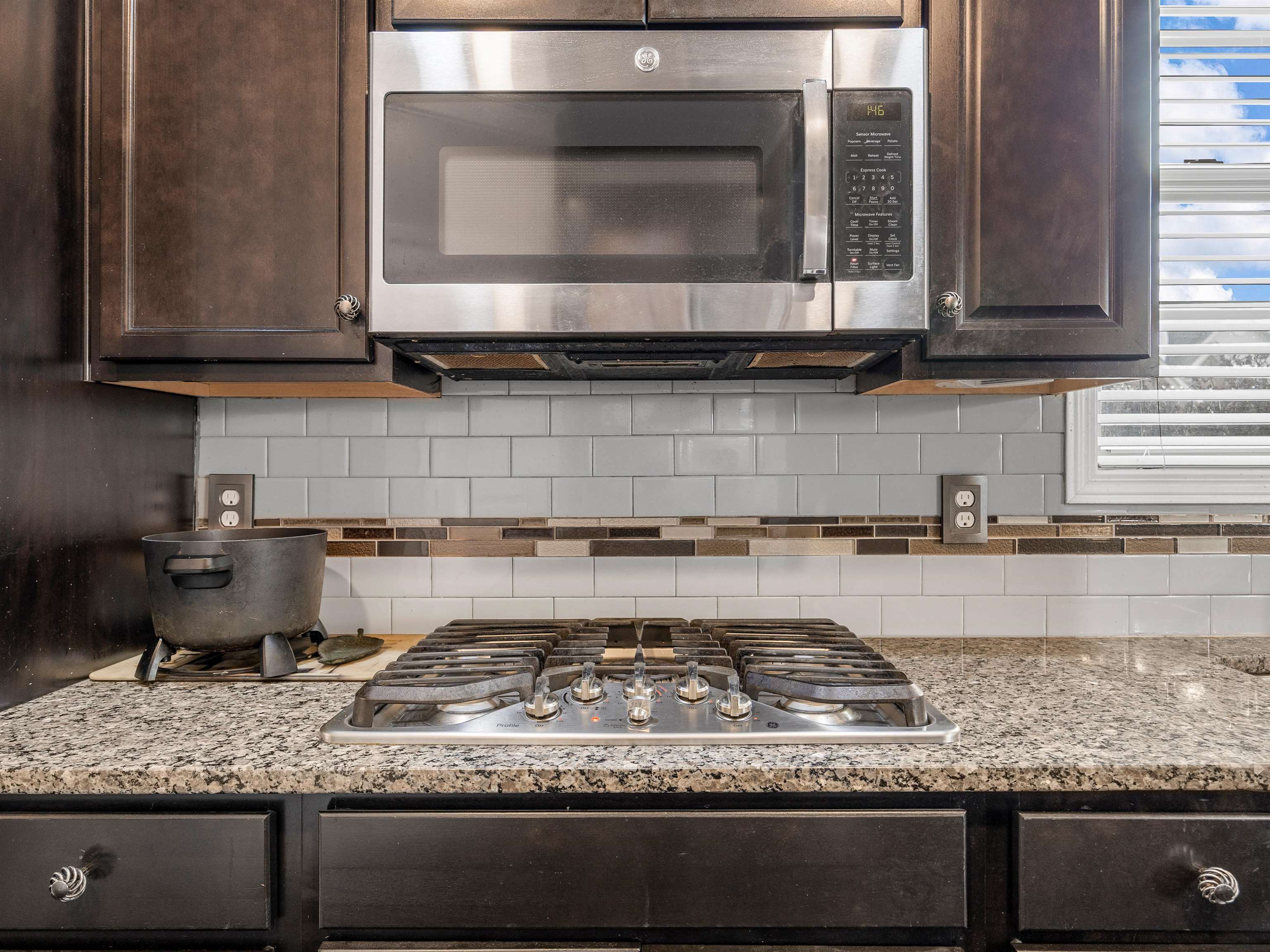 450 Bucklebury Road Greer, SC 29651 - Photo 7 of 48