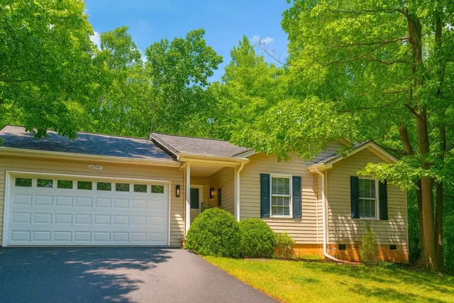 $399,000 | 2395 Hopkins Drive, McGaheysville, VA 22840