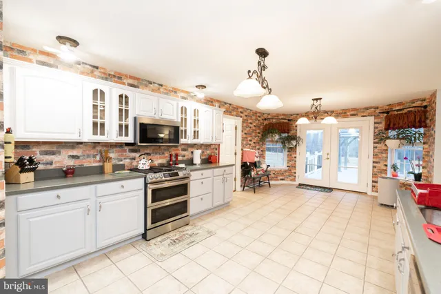 $715,000 | 3915 Apple Pie Ridge Road, Winchester, VA 22603