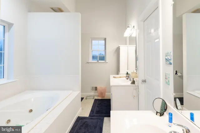 $715,000 | 3915 Apple Pie Ridge Road, Winchester, VA 22603