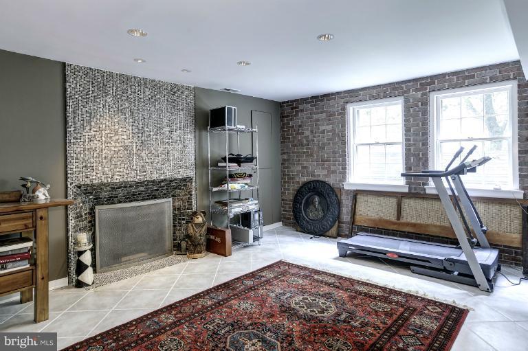 9911 Old Spring Road Kensington, MD 20895 - Photo 22 of 30 Interior (General)