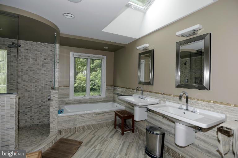 9911 Old Spring Road Kensington, MD 20895 - Photo 24 of 30 Interior (General)