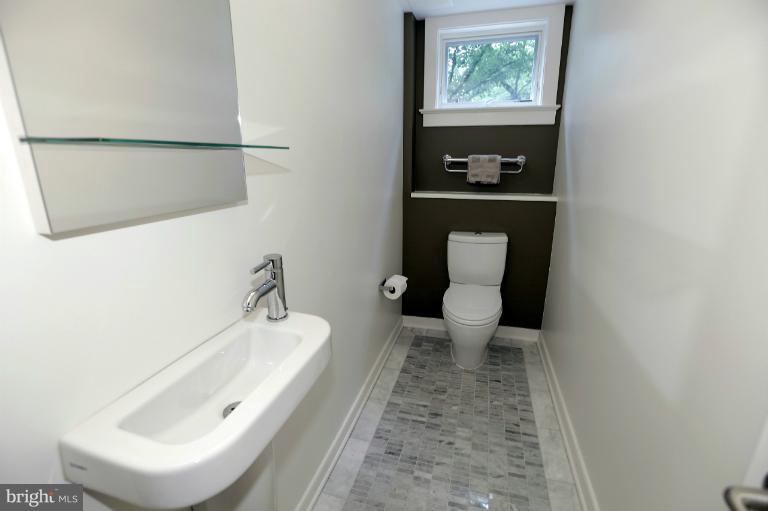 9911 Old Spring Road Kensington, MD 20895 - Photo 5 of 30 Interior (General)
