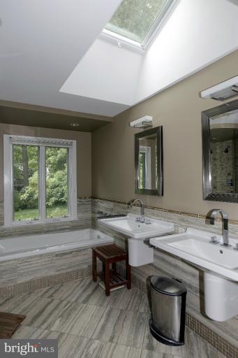 9911 Old Spring Road Kensington, MD 20895 - Photo 6 of 30 Interior (General)