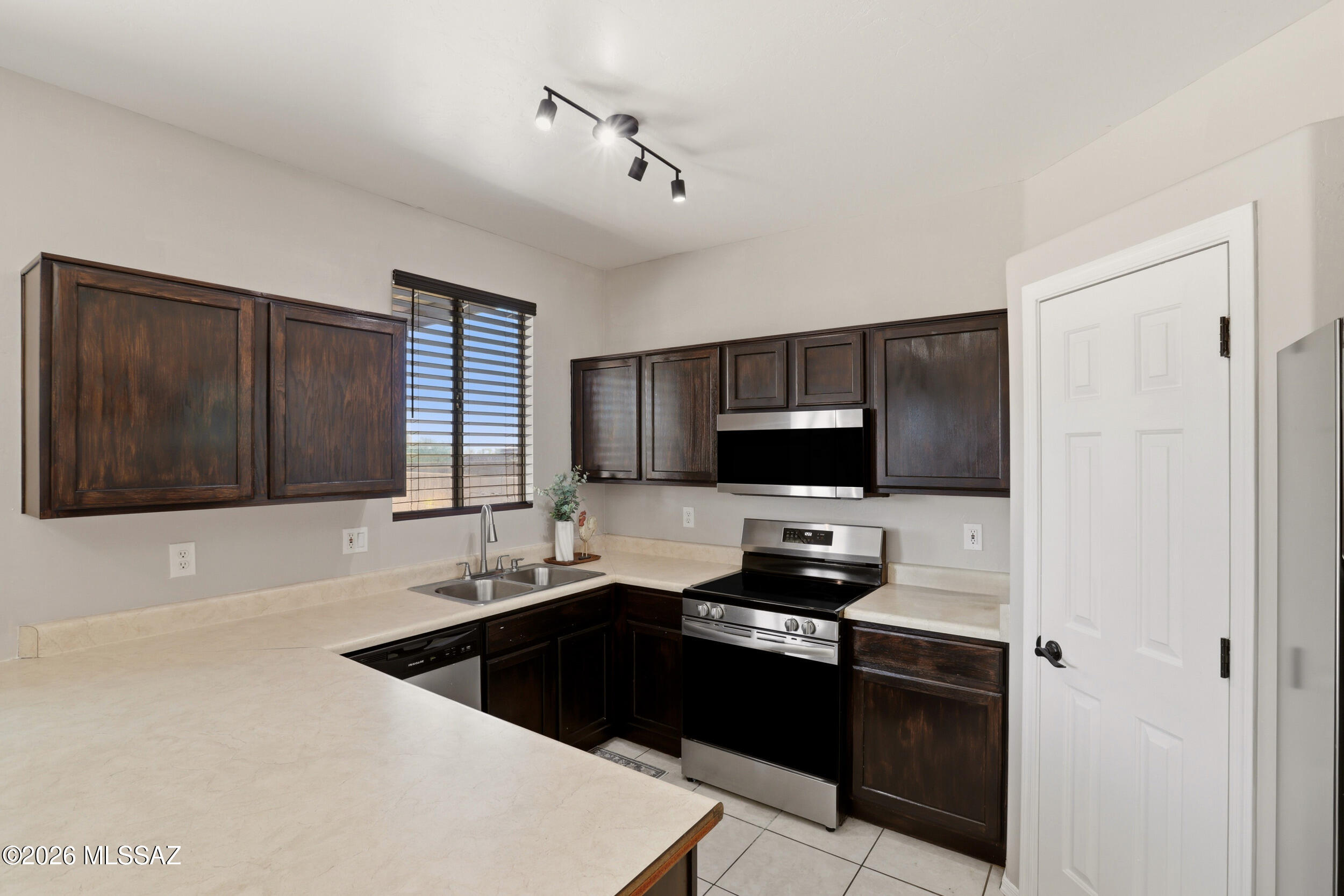 7740 South Lions Spring Way Tucson, AZ 85747 - Photo 23 of 43