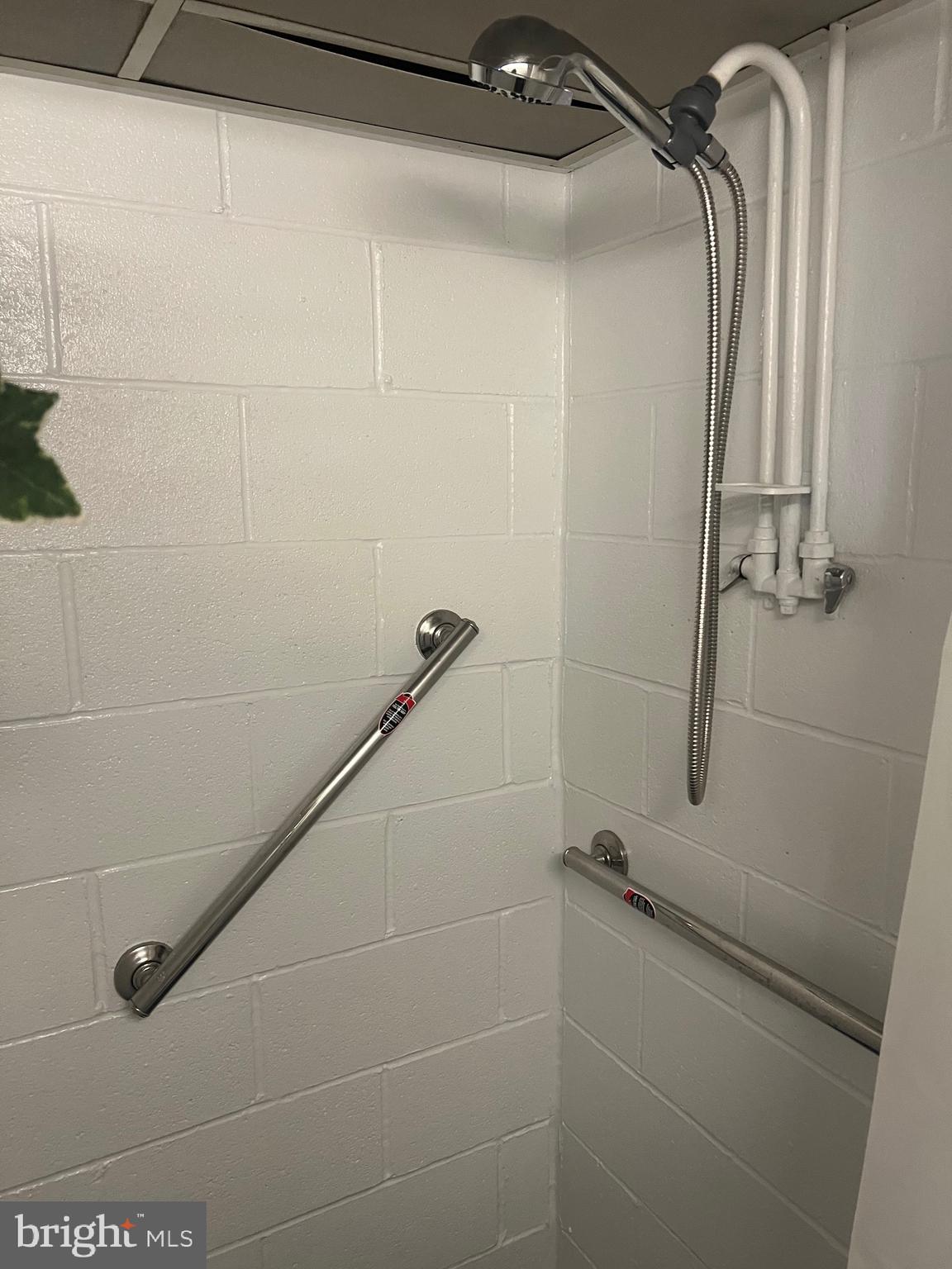 11915 Bedford Road Northeast Cumberland, MD 21502 - Photo 25 of 35 a bathroom with a shower