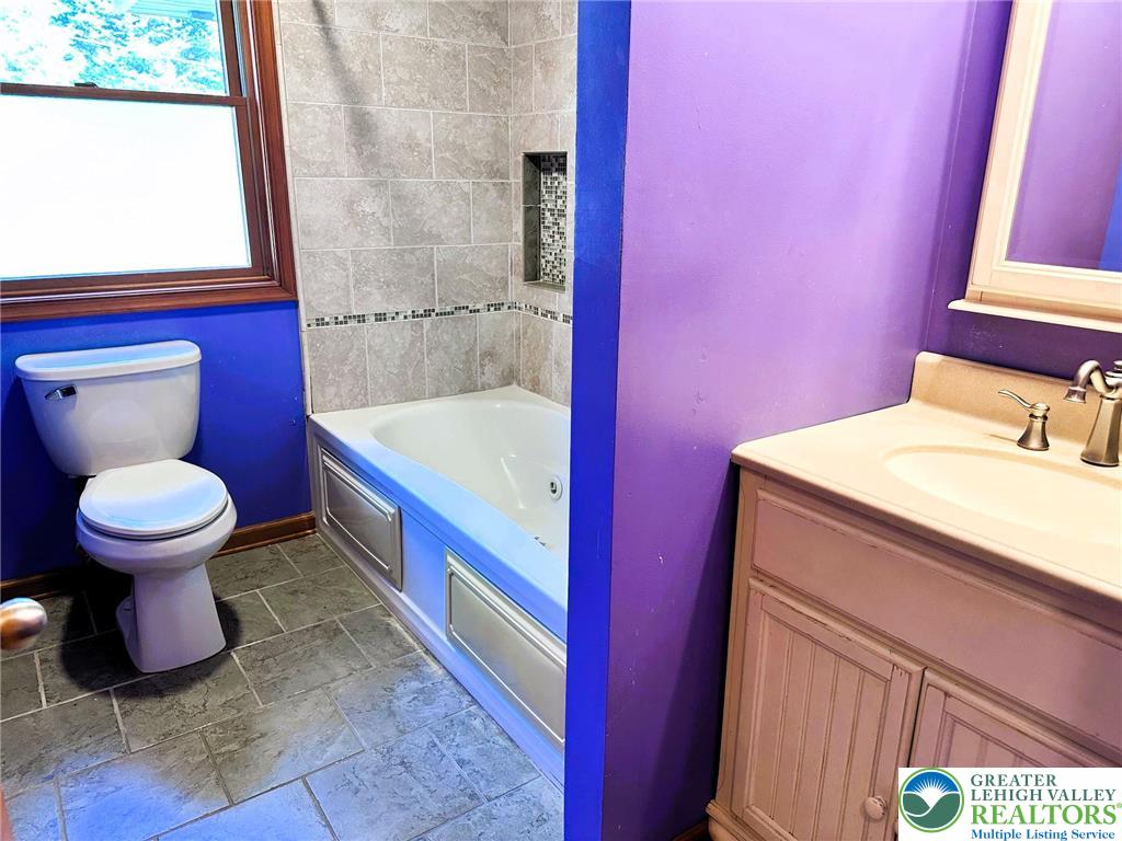 297 Long Lane Road Walnutport, PA 18088 - Photo 19 of 32